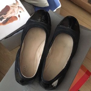 Black Easy Spirit flats almost like new
